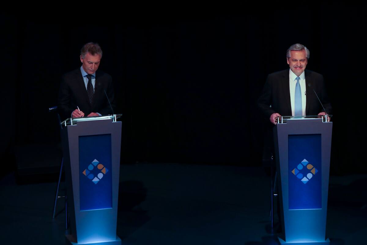 Mauricio Macri y Alberto Fernández en el debate presidencial