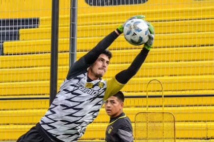 Mauricio Nievas, arquero de Deportivo Madyn