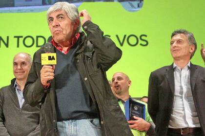 Mauricio salió al cruce con Moyano