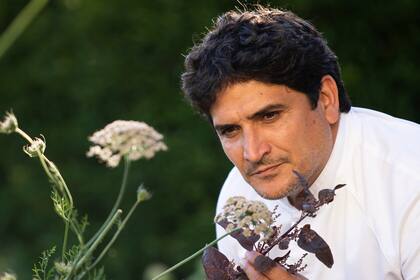 Mauro Colagreco en el jardín de Mirazur, elegido mejor restaurante del mundo en 2019.