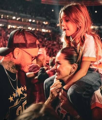 Mauro, la China Suárez y su hija Magnolia