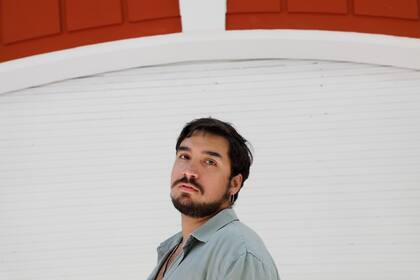 Mauro "Malicho" Vaca Valenzuela, el director y cineasta chileno que presentará por primera Reminiscencia, premiado trabajo pensado para el streaming en vivo, con público en la sala y otros públicos conectados al Zoom