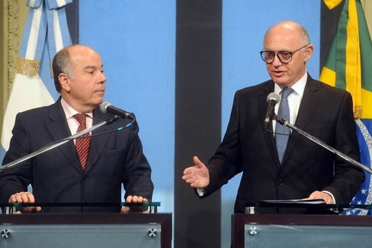 Mauro Vieira junto al excanciller Héctor Timerman