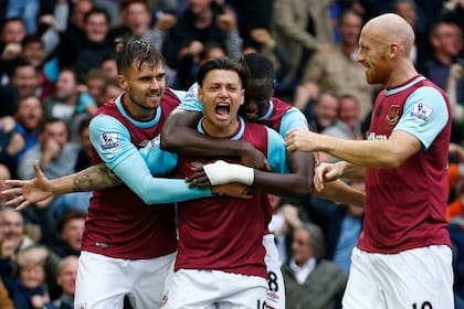Mauro Zárate abrió el camino al triunfo del West Ham
