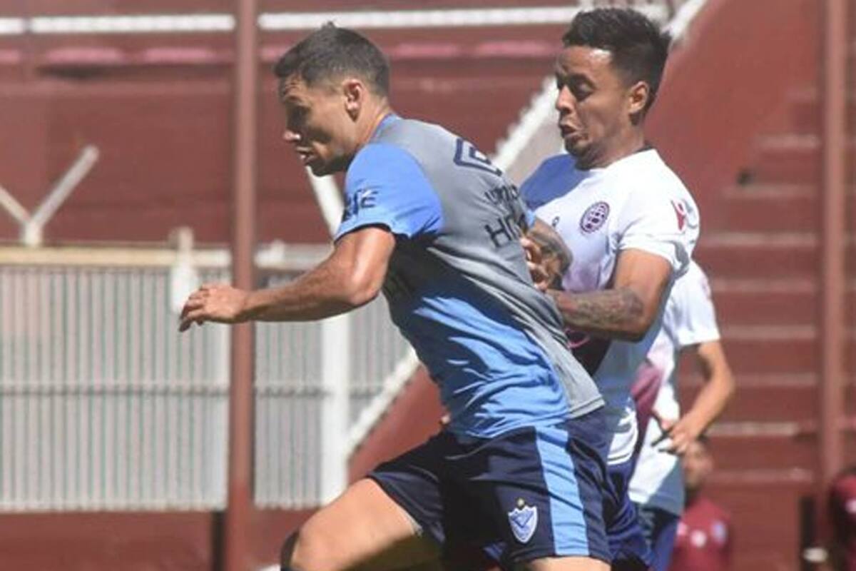 Mauro Zárate anotó contra Lanús