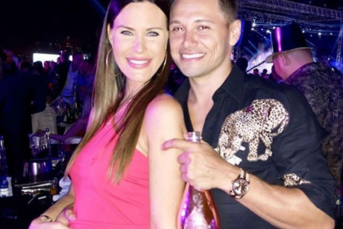 Mauro Zárate junto a su esposa Natalie Weber