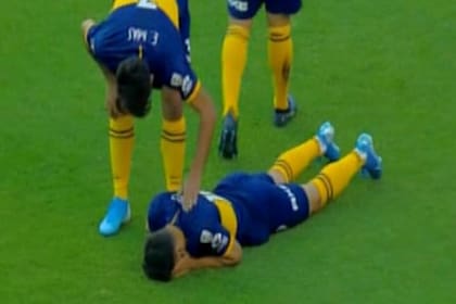 Mauro Zárate tras la lesión que sufrió anoche en Ecuador