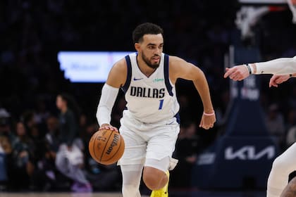 Mavericks cortan a Tyus Jones, jugador involucrado en el canje por Anthony Davis