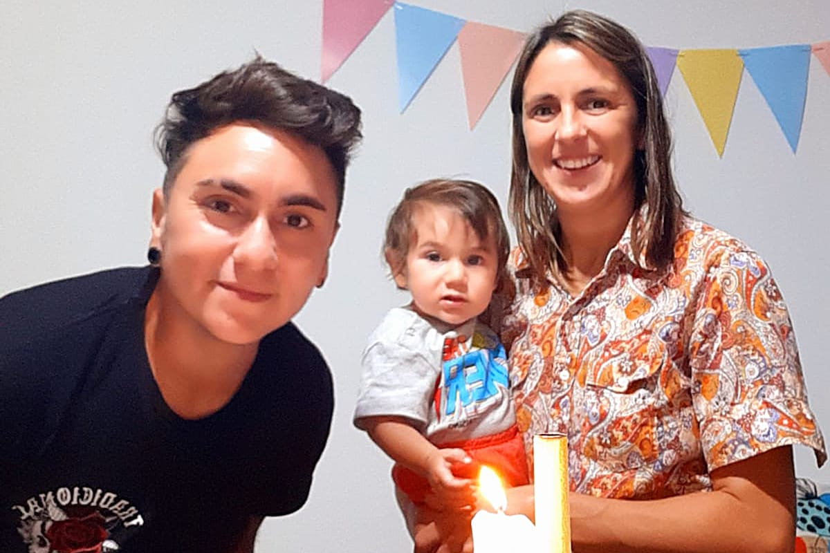 Max, Kai y Nadia, en el festejo del primer año de vida