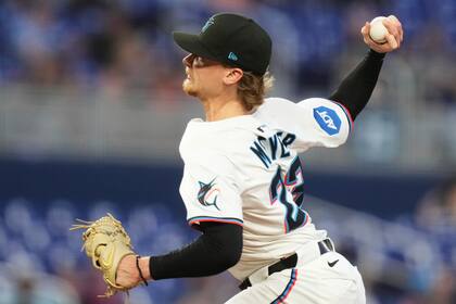 Max Meyer establece récord personal con 14 ponches y lidera a Marlins en victoria 6-3 sobre Rojos