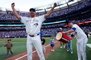 Scherzer brilla con siete ponches y logra su victoria 225 en el triunfo 5-1 de Toronto