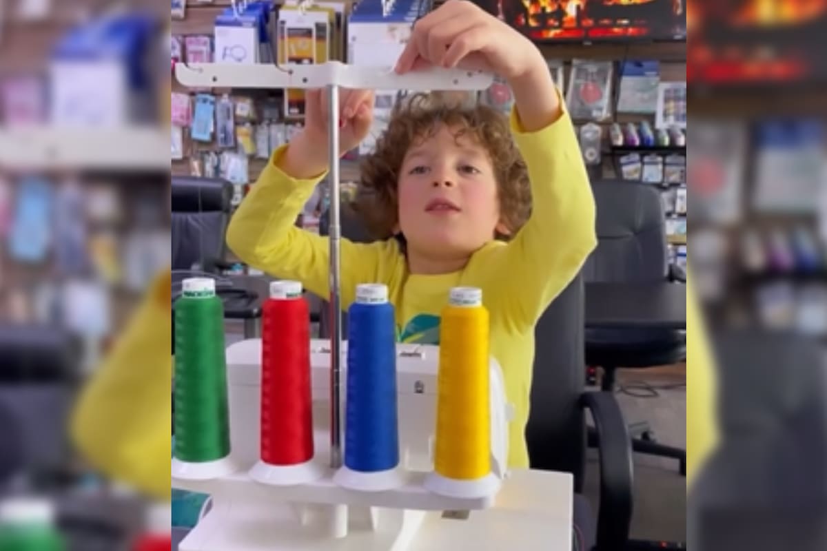 Max tiene 7 años y brilla en el mundo de la moda (Captura video)