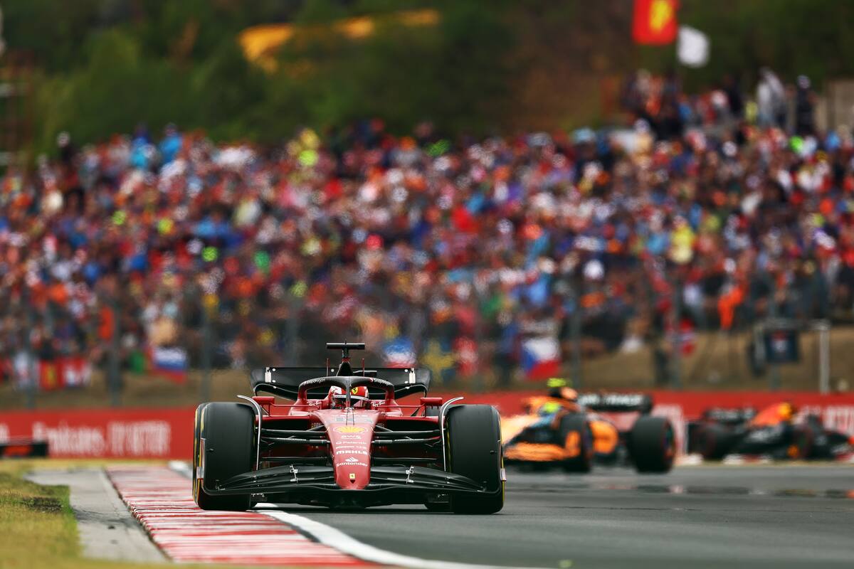 Max Verstappen ganó las últimas dos carreras del campeonato y lidera la tabla de pilotos; faltan nueve jornadas