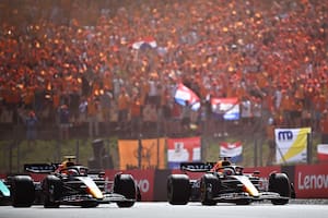 Max Verstappen se quedó con el primer lugar y detrás ingresó su compañero Sergio Pérez; dominio de Red Bull en España