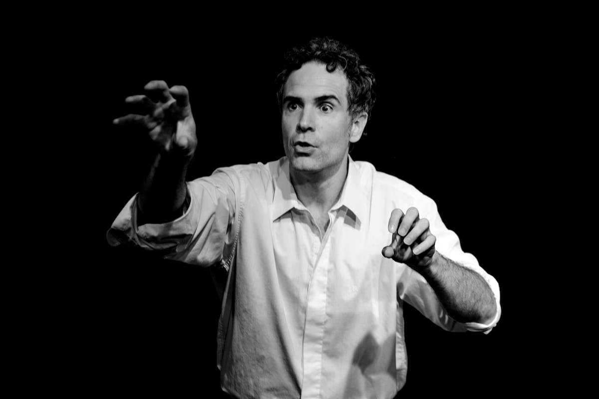 Maxi Sarramone se multiplica en Deviniendo Tato