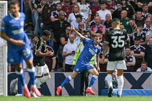 Aston Villa fue goleado en medio de la novela de Emiliano Martínez, que no fue convocado