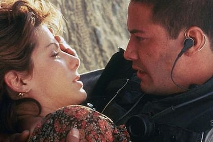 La química entre Sandra Bullock y Keanu Reeves fue inmediata