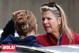 La Reina viajó a Buenos Aires junto a su hija Ariane para ver a su madre y a sus íntimas amigas