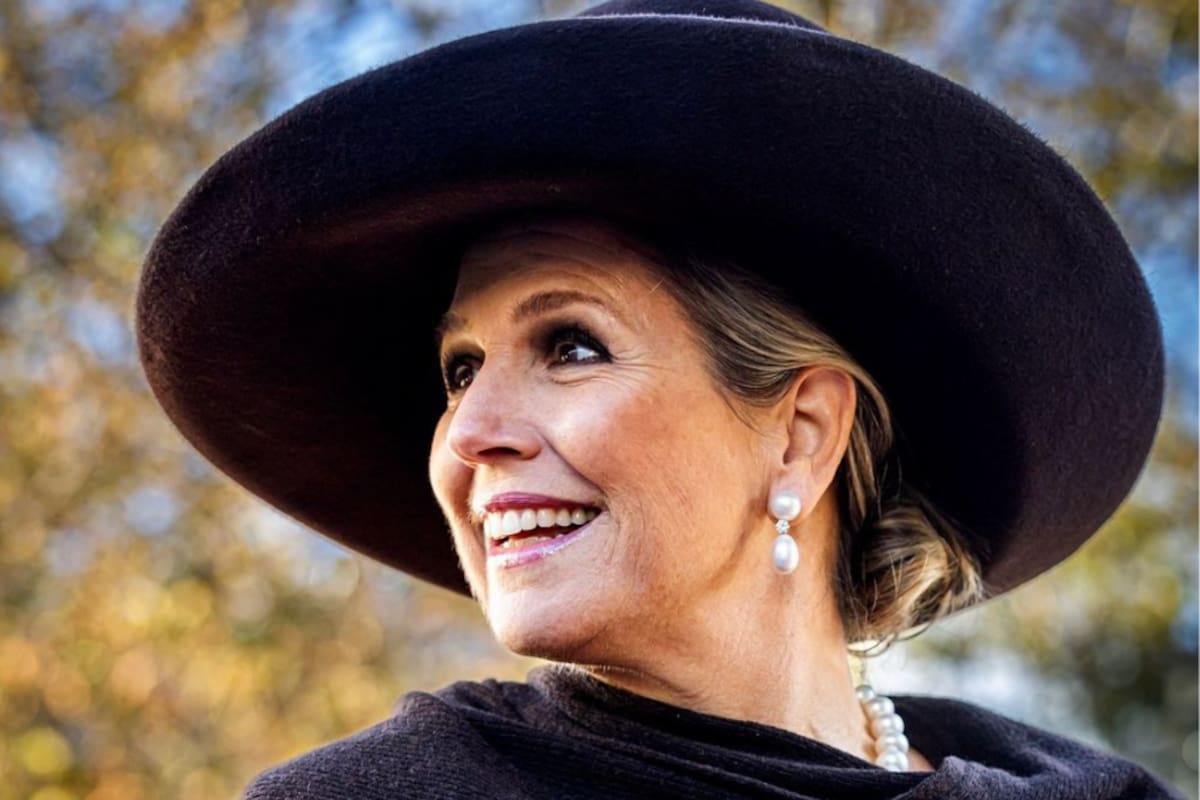 Máxima Zorreguieta deslumbró en Ámsterdam con una elegante capa gris