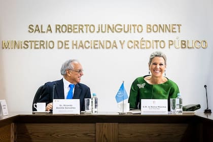 Máxima Zorreguieta junto al ministro de Hacienda, Ricardo Bonilla (Foto: Instagram @unsgsa / @patrickvkatwijk)