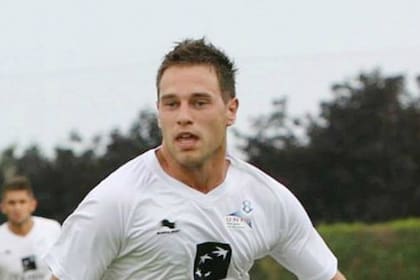Maxime Tarasconi tiene 29 años, es futbolista y enfermero: su experiencia en el frente de batalla