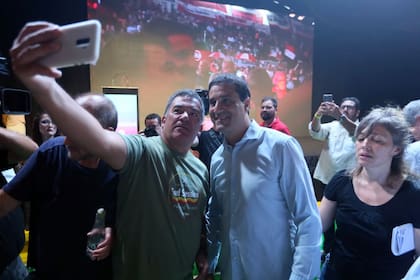 Maximiliano Abad se lanzó en Mar del Plata como el candidato a gobernador bonaerense de la UCR