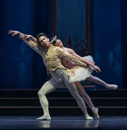 Maximiliano Iglesias y Macarena Giménez, en el Teatro Colón