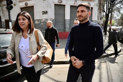 Maximiliano Pullaro acompaña a Clara García a votar