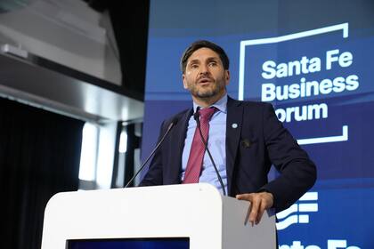 Maximiliano Pullaro, gobernador de Santa Fe, en el foro de negocios en la ciudad de Rosario