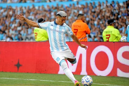 Maximiliano Salas podría ser titular en el partido de ida de la Recopa Sudamericana 2025: pelea por un lugar con Santiago Solari