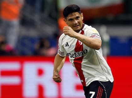 Maximiliano Salas, tal vez el refuerzo del último mercado que más rindió hasta ahora, festeja su gol ante Palmeiras