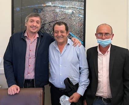 Máximo Kirchner reapareció en público mostrándose con Julio Marini, intendente de Benito Juárez