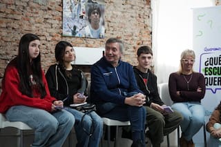 Máximo Kirchner recorre la provincia y se reunió con jóvenes en Magdalena