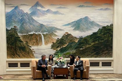 Máximo Kirchner durante una de las reuniones que mantuvo en China
