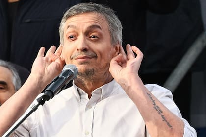 Máximo Kirchner, en un gesto destinado a Kicilof