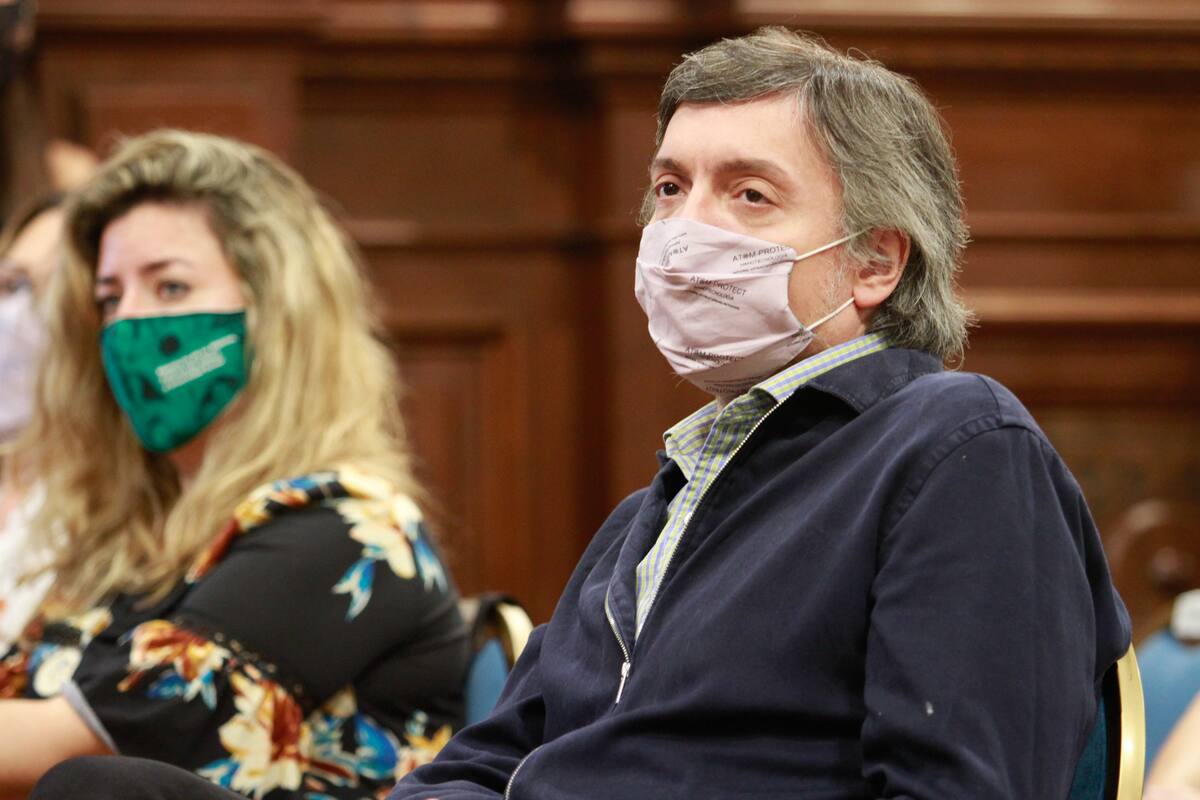 Máximo Kirchner estuvo en el Salón Dorado de la Casa de Gobierno bonaerense, para el acto por el Día Internacional de la Mujer