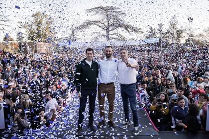 Máximo Kirchner hace campaña por los candidatos de La Cámpora y evita mucha exposición al lado de su socio Massa