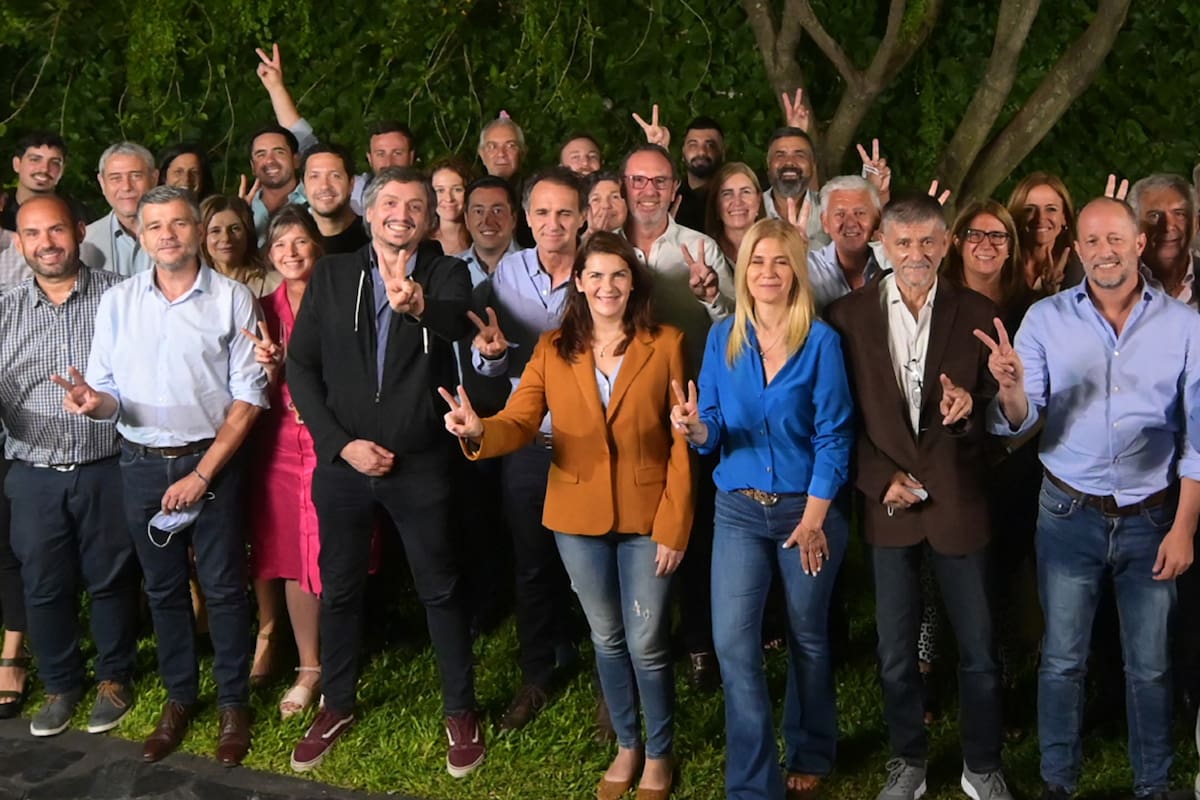 Máximo Kirchner, junto a consejeros del PJ