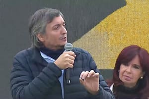 Máximo Kirchner y Cristina en un acto en La Plata, el año pasado