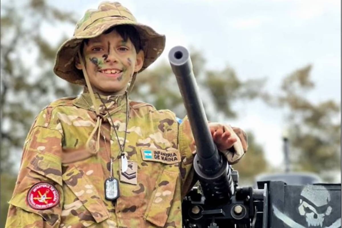 Máximo vivió un día completo como un Infante de Marina en Zárate para cumplir su sueño de ser soldado