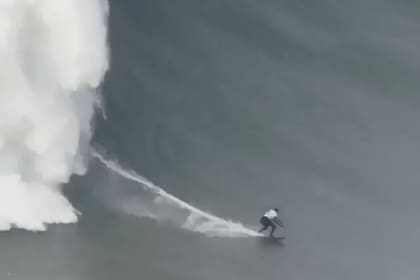 Maya Gabeira montó una ola de 22,4 metros. Crédito: Instagram