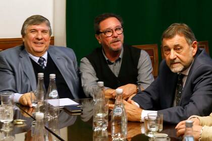 Mayans, Guastavino y Caserio, flamante titular de la bancada