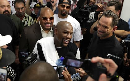 Mayweather descartó realizar una nueva pelea en 2016