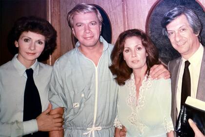 Mazzini junto a sus compañeros de Libertad condicionada: María Danelli, Yayi Cristal y Héctor Biuchet