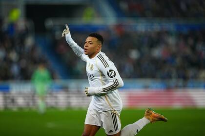 Mbappé, autor del primer gol de Real Madrid ante Alavés