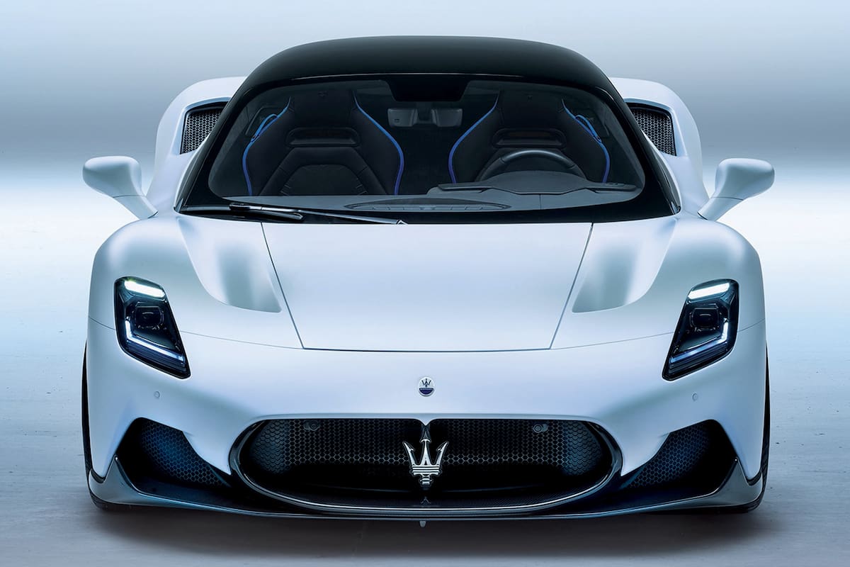 MC20. Arquitectura de auto de competición: motor central, gran distribución de pesos y un motor V6 3.0 L biturbo de 602 CV