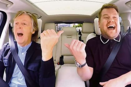 McCartney y el humorista James Corden, pasándola muy bien