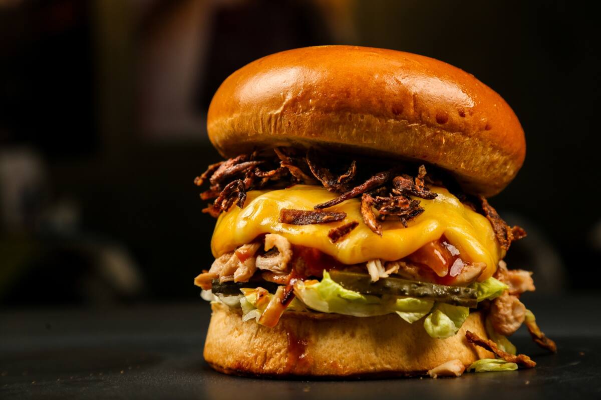 McDonald's ofrece la doble cheeseburger a 50 centavos de dólar en Miami por el National Cheeseburger Day