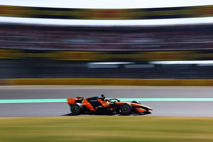 ¿McLaren se despertó o Mercedes está regulando? Oscar Piastri fue el más rápido en la FP2