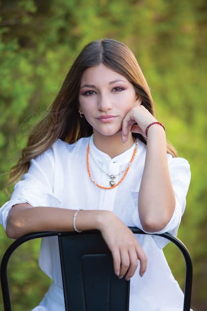 “Me gusta maquillarme, producirme y sacarme fotos y videos. Mi mamá y mi abuela son mis referentes", dice Jazmín, que es hija del primer matrimonio de Carolina (con Freddy Villareal).